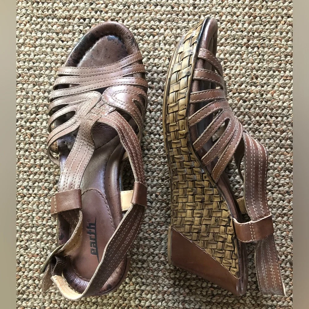 Leather wedge sandal by Earth